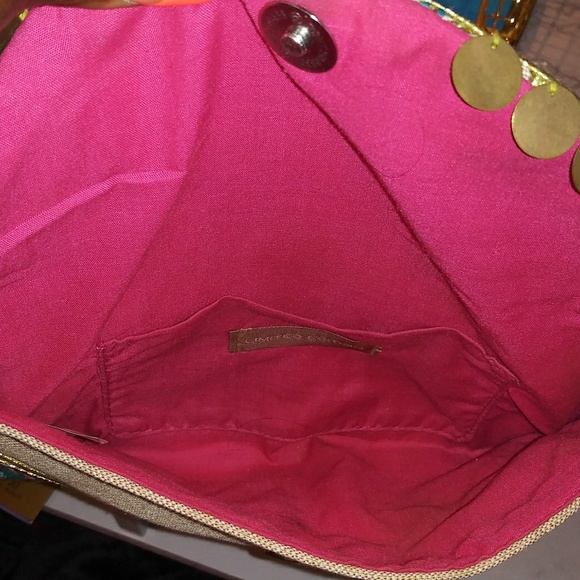 Emboridered Tweed Clutch - Picture 5 of 6